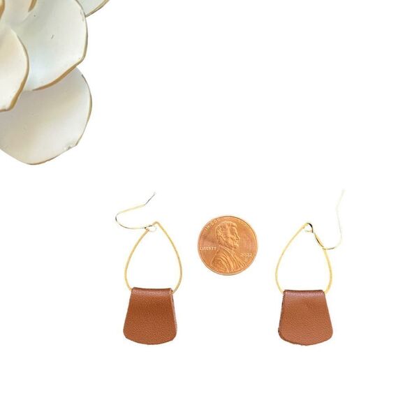 Tan Leather Wrap Gold Wire Drop Earrings NWT - Picture 5 of 8